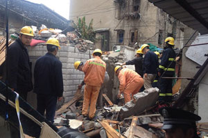 Manager detained for building collapse