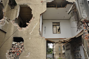 Manager detained for building collapse