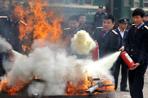 Blaze in East China extinguished