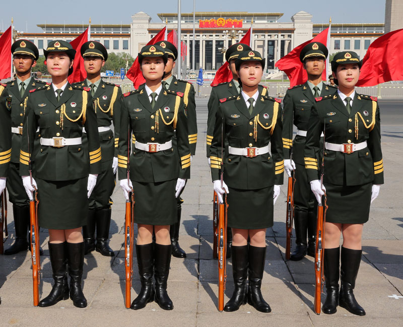 PLA Honor Guard debuts female members[2]- 