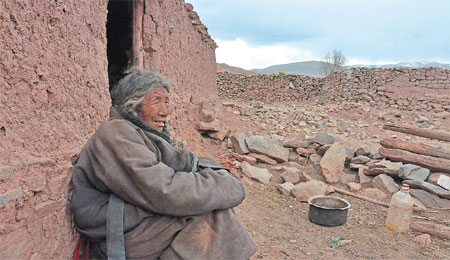 Wanderlust leads to path of charity