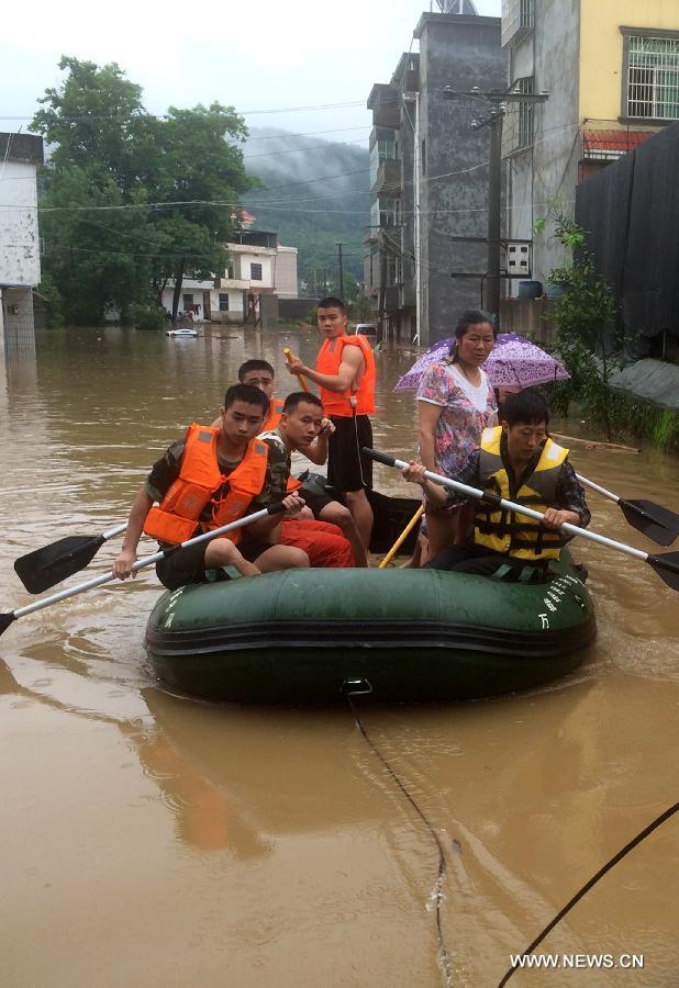 Flood hits E China's Jiangxi