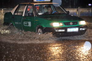 More heavy rain brings chaos to SW China