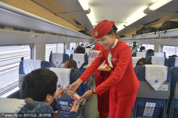 Xinjiang's first high-speed train draws ever nearer