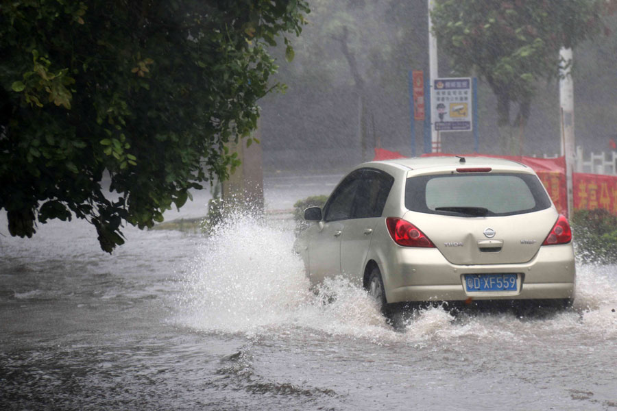 Tropical storm Hagibis lashes China's coast