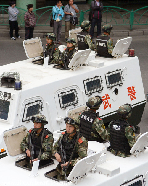 Knife-wielding attackers seized in Xinjiang