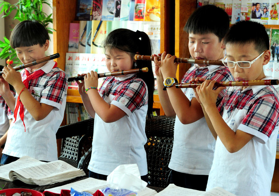 Students weave magic with bamboo