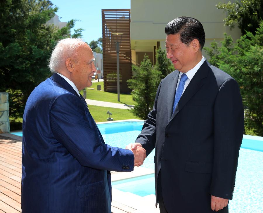 President Xi meets Greek counterpart