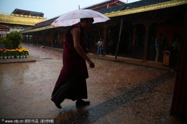 Storms continue to cause chaos across China