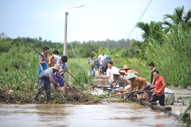 17 dead, 5 million affected by typhoon Rammasun