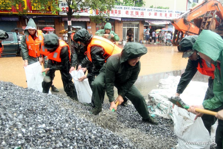 Over 100,000 affected by Typhoon Matmo in E China's Jiangxi
