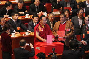 11th Panchen Lama hosts Sur offering ritual in Tibet