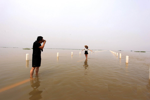 Highway submerged under water in Jiangxi