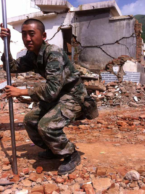 Primary school damaged in quake-hit Longtoushan