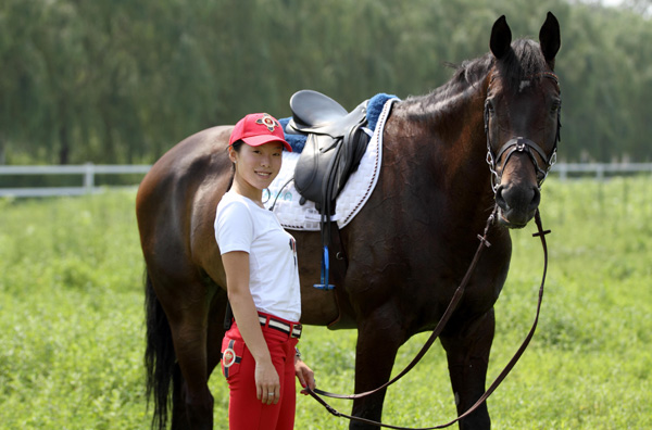 Young rider learns life lessons from horses - Ch