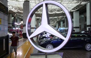 Mercedes targeted in antitrust investigation