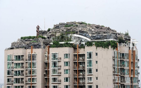 Beijing rooftop villa completely dismantled
