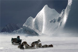 Arctic expedition team conducts scientific study