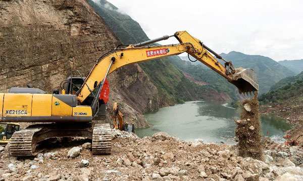 Barrier lake poses danger in China quake zone