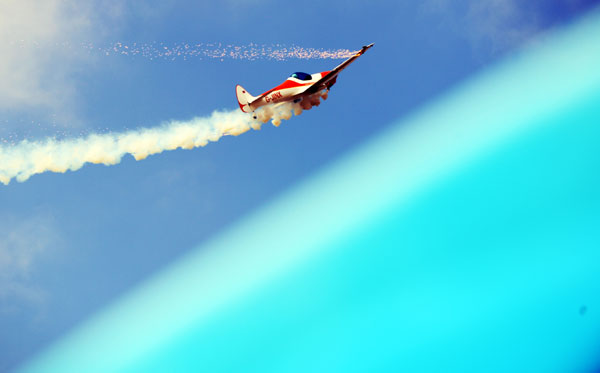 Amazing air show dazzles spectators in NE China