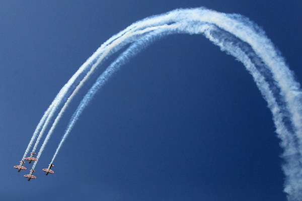 Amazing air show dazzles spectators in NE China