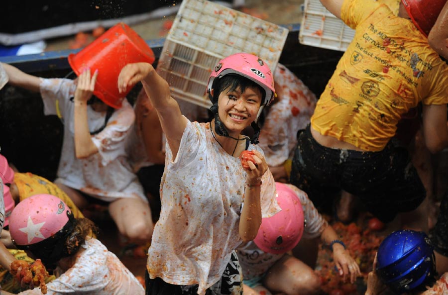 Tomatina joy in Northeast China