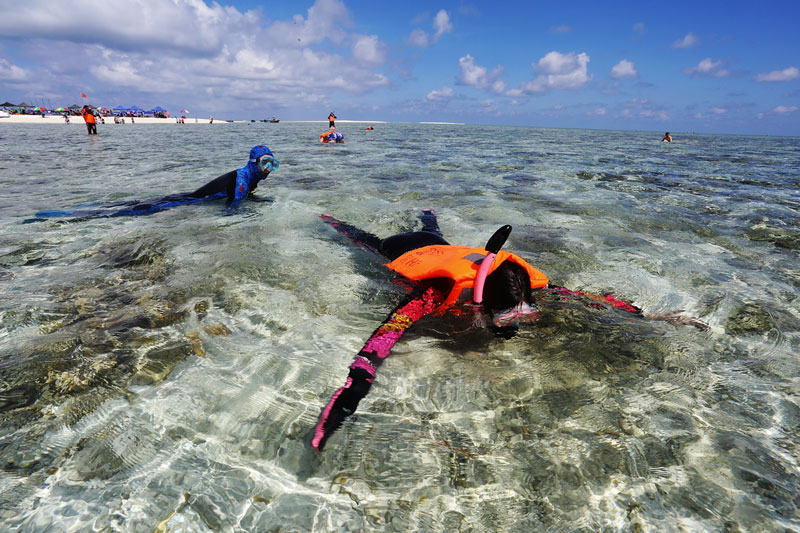 Xisha Islands embrace their first 200 visitors