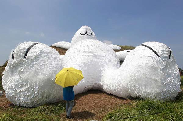 Huge white rabbit: another brainchild of rubber duck creator