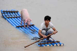 Downpour wreaks havoc in SW China