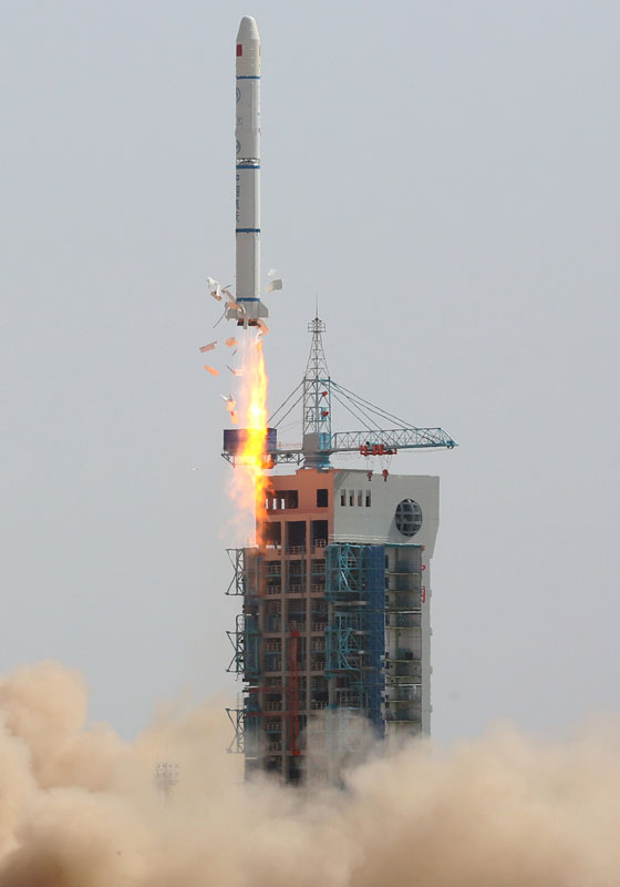 China launches experimental satellite