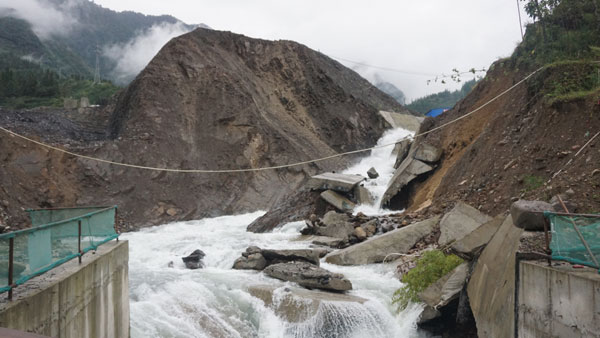 New Erlang Mountain Tunnel will ease traffic flow in Sichuan