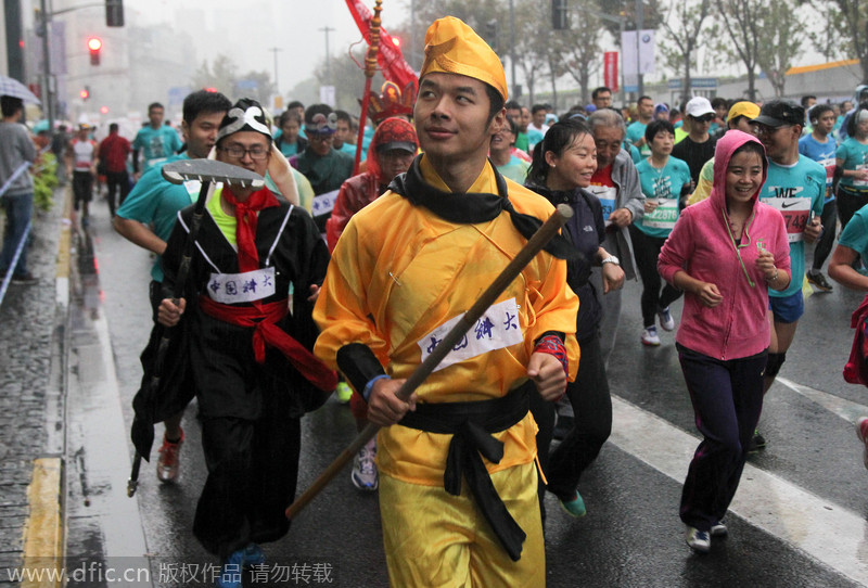 Moments from 2014 Shanghai Marathon