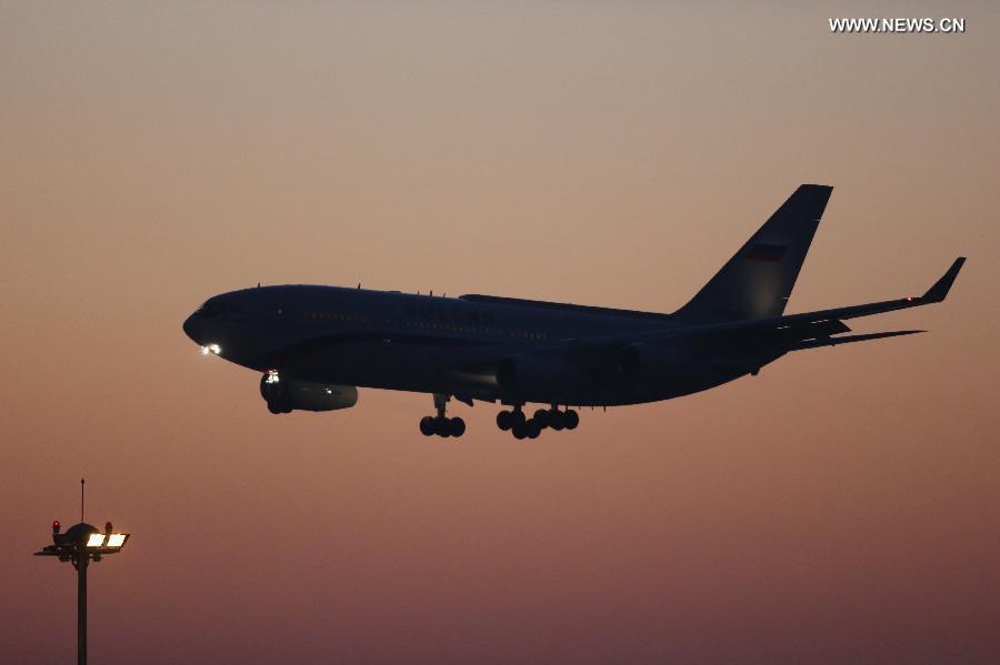 Putin arrives in Beijing for APEC meeting