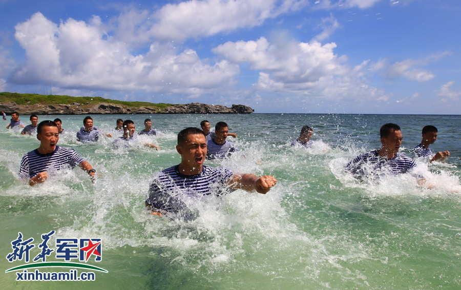 PLA soldiers on Xisha Islands