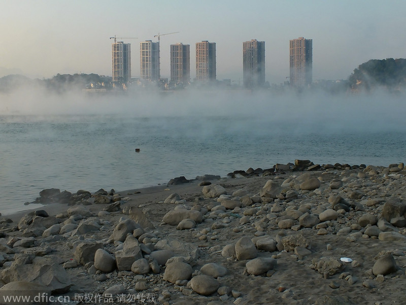 Early mist rises on Yangtze River