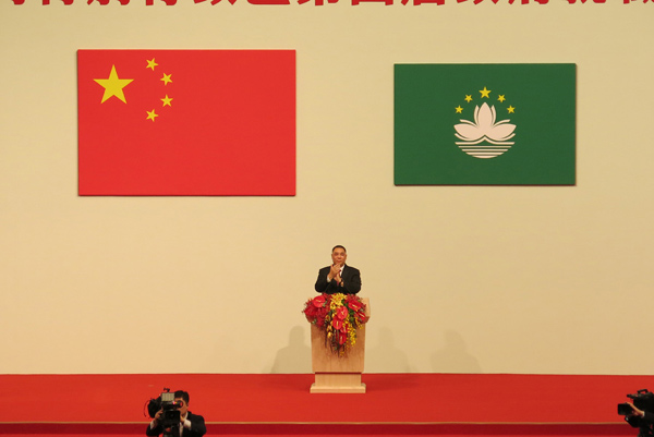 Chui sworn in as Macao's fourth-term chief executive