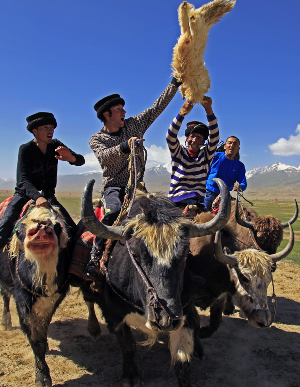 Ethnic Tajik life through the lens of a soldier (Part II)