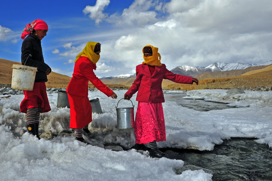 Ethnic Tajik life through the lens of a soldier (Part II)