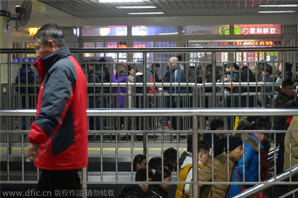 Subway users feel crowds and pinch after fare hike
