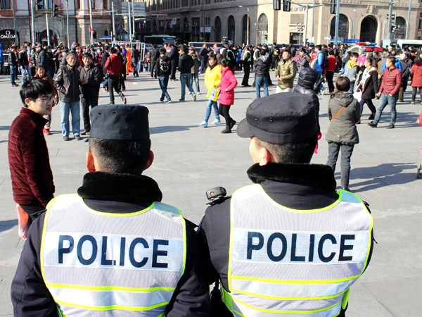 Shanghai New Year stampede kills 36