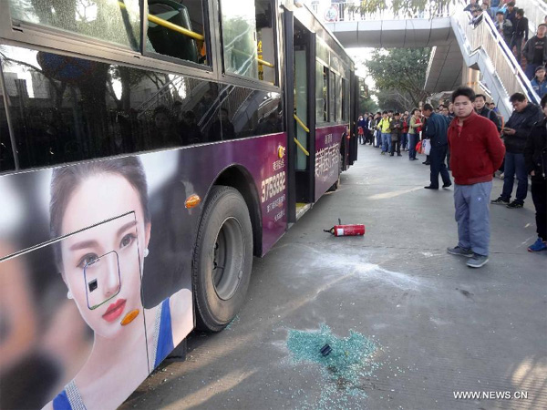 Suspect caught after E China bus fire