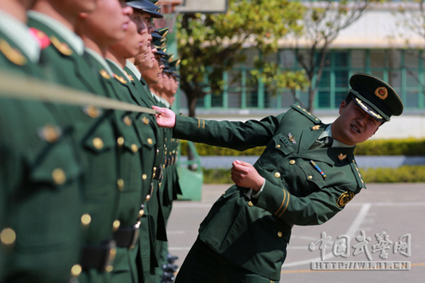 Behind-the-scenes look at the national flag guard