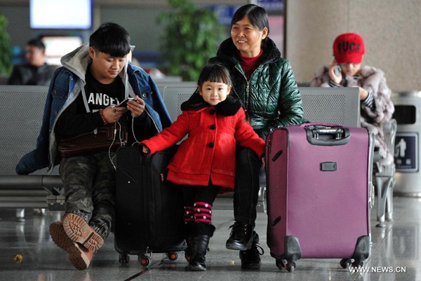 Little 'migrant birds' back home for Spring Festival