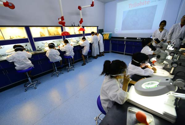 Science study trips and experiment kits gain popularity in China
