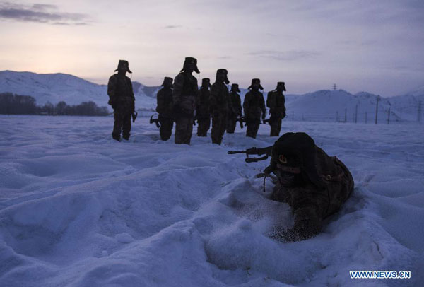 NW China's Altay Frontier Police Force holds cold weather training