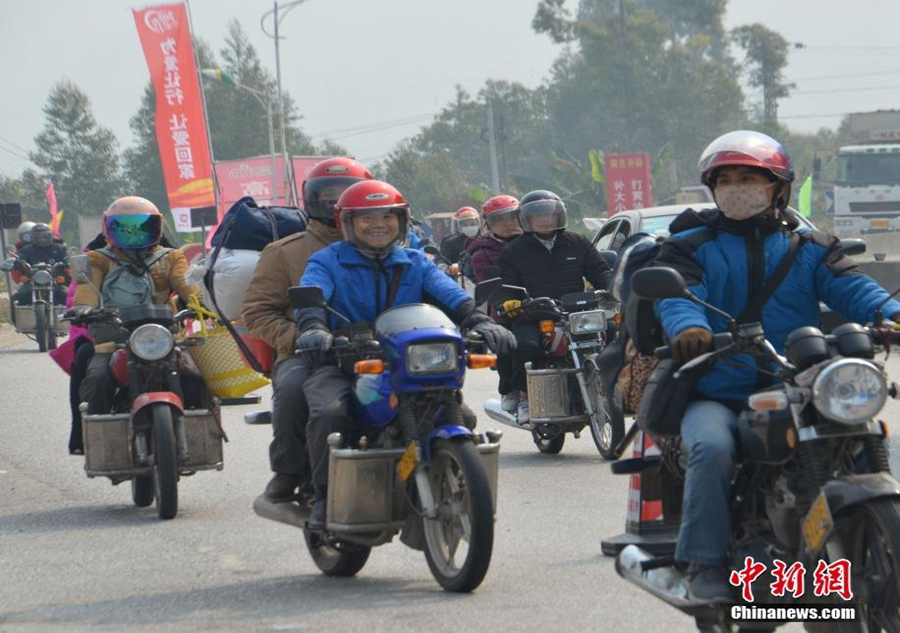 A homeward bound motor 'gang'