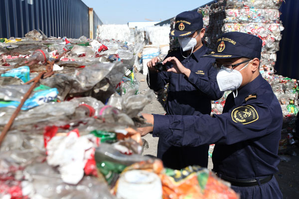 Smuggling of solid waste triples in 3 years
