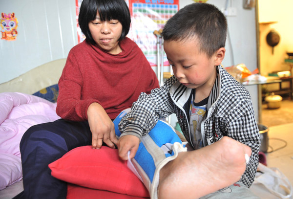 580,000 'de facto orphans' need proper care