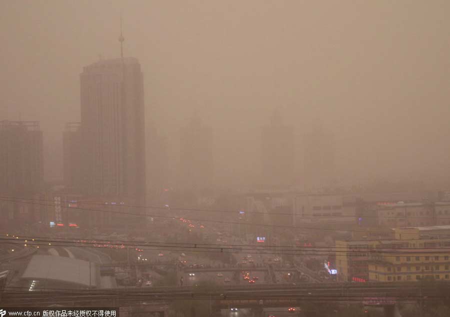 Sandstorm engulfs North China