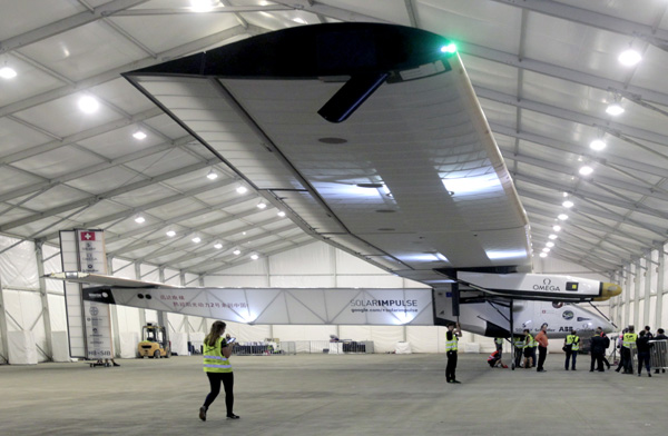 Lone pilot of solar plane on round-the-world leg in China